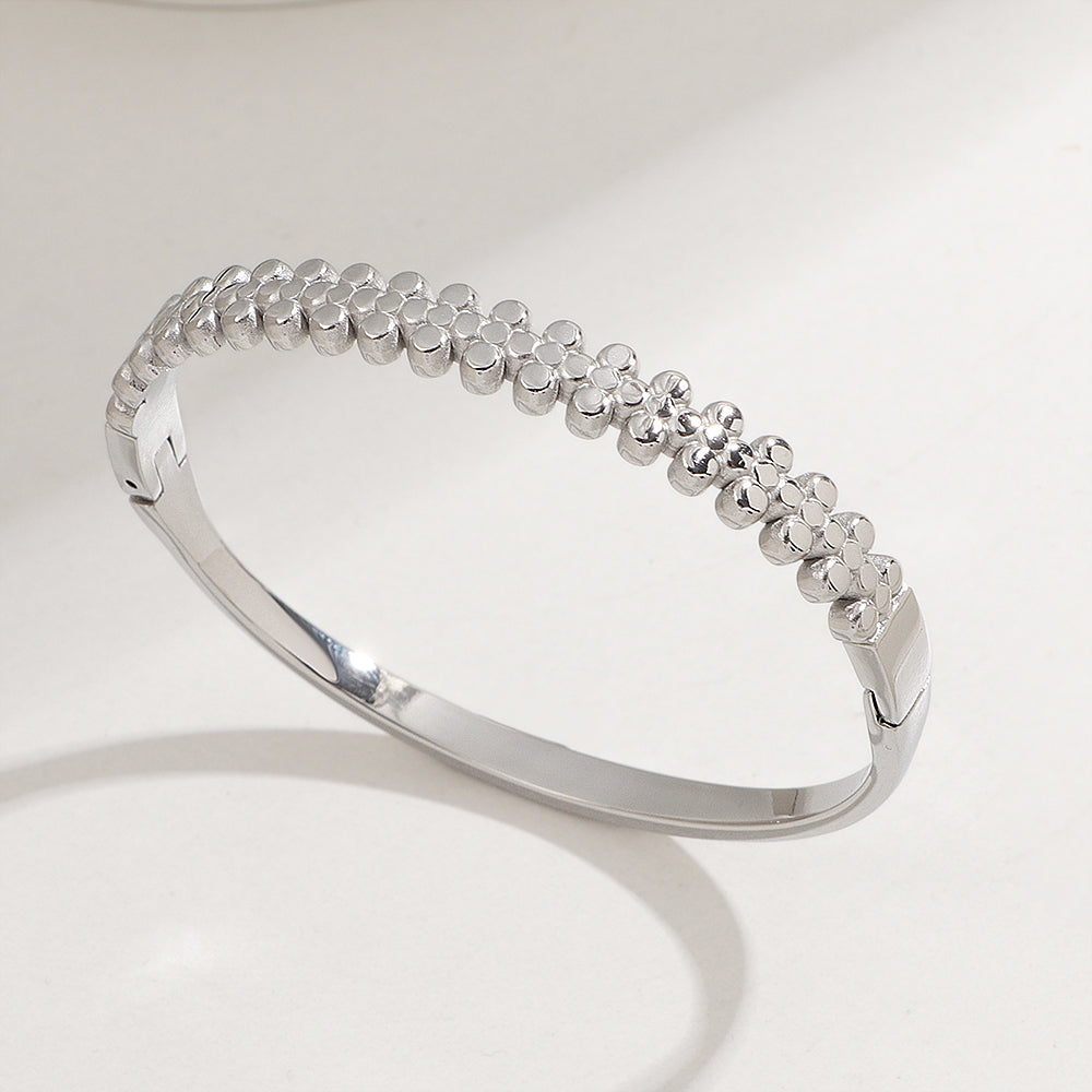Clover Bangle