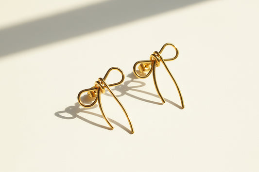 Thin Bow Dangle Stud