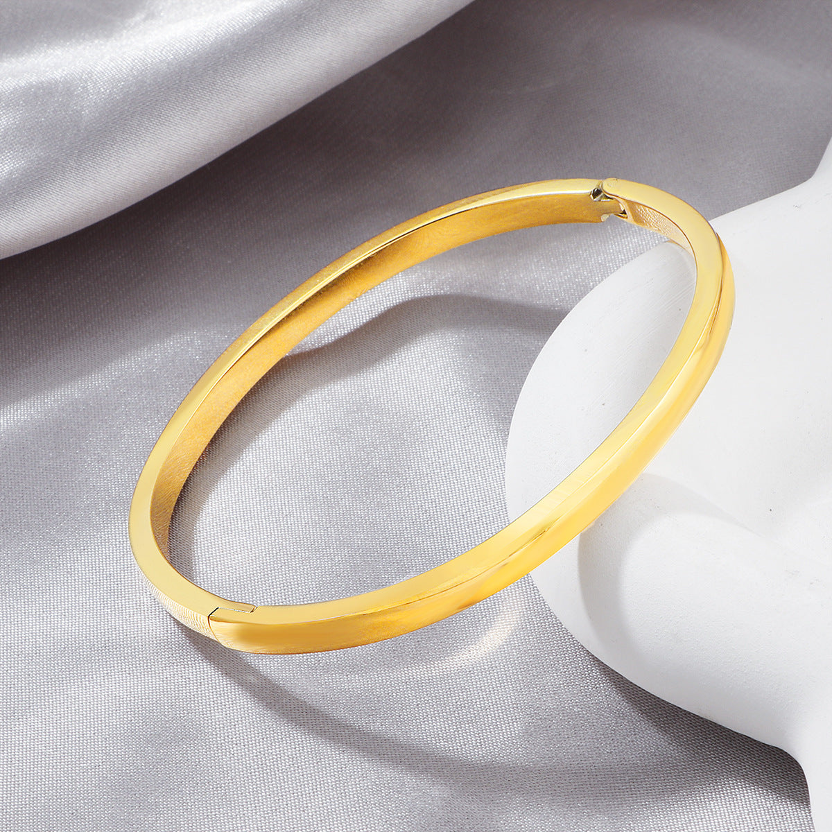 Simple Bangle