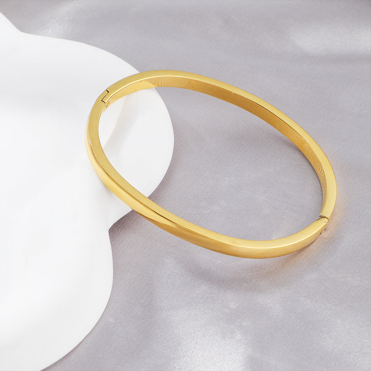 Simple Bangle