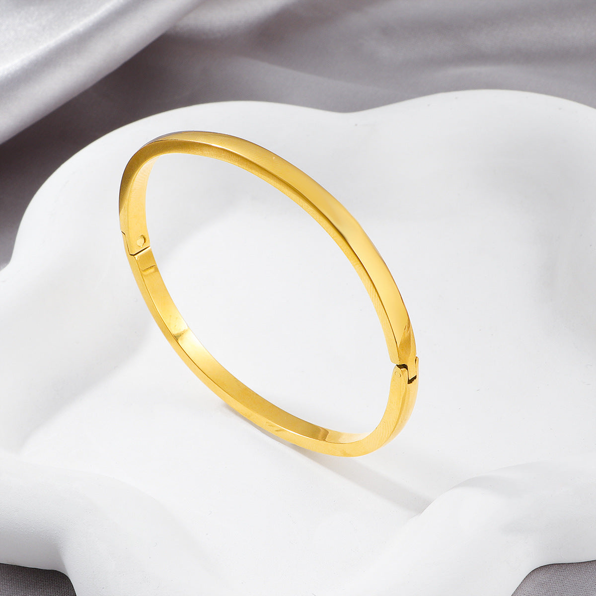 Simple Bangle