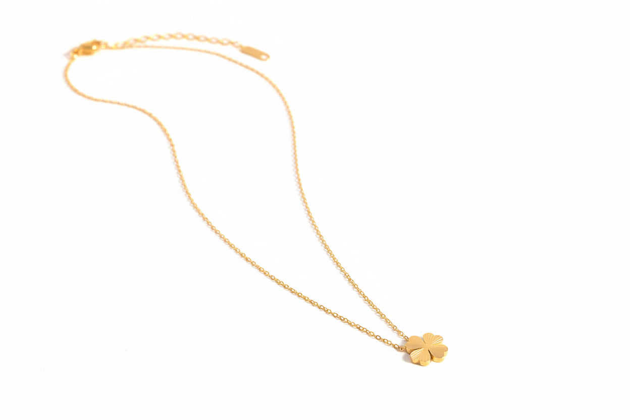 Clover Pendant Necklace