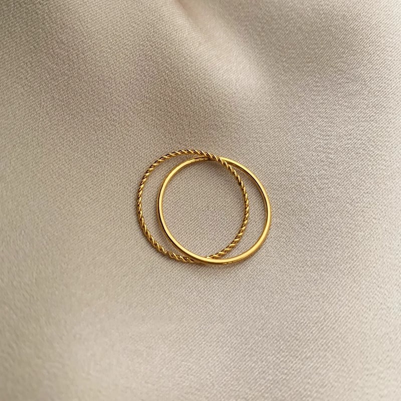 Criss-Cross Ring
