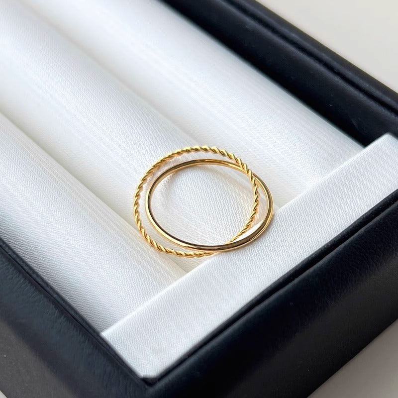Criss-Cross Ring
