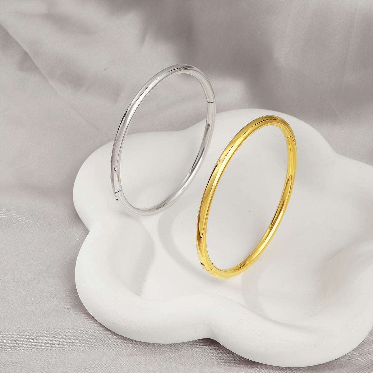 Rounded Bangle