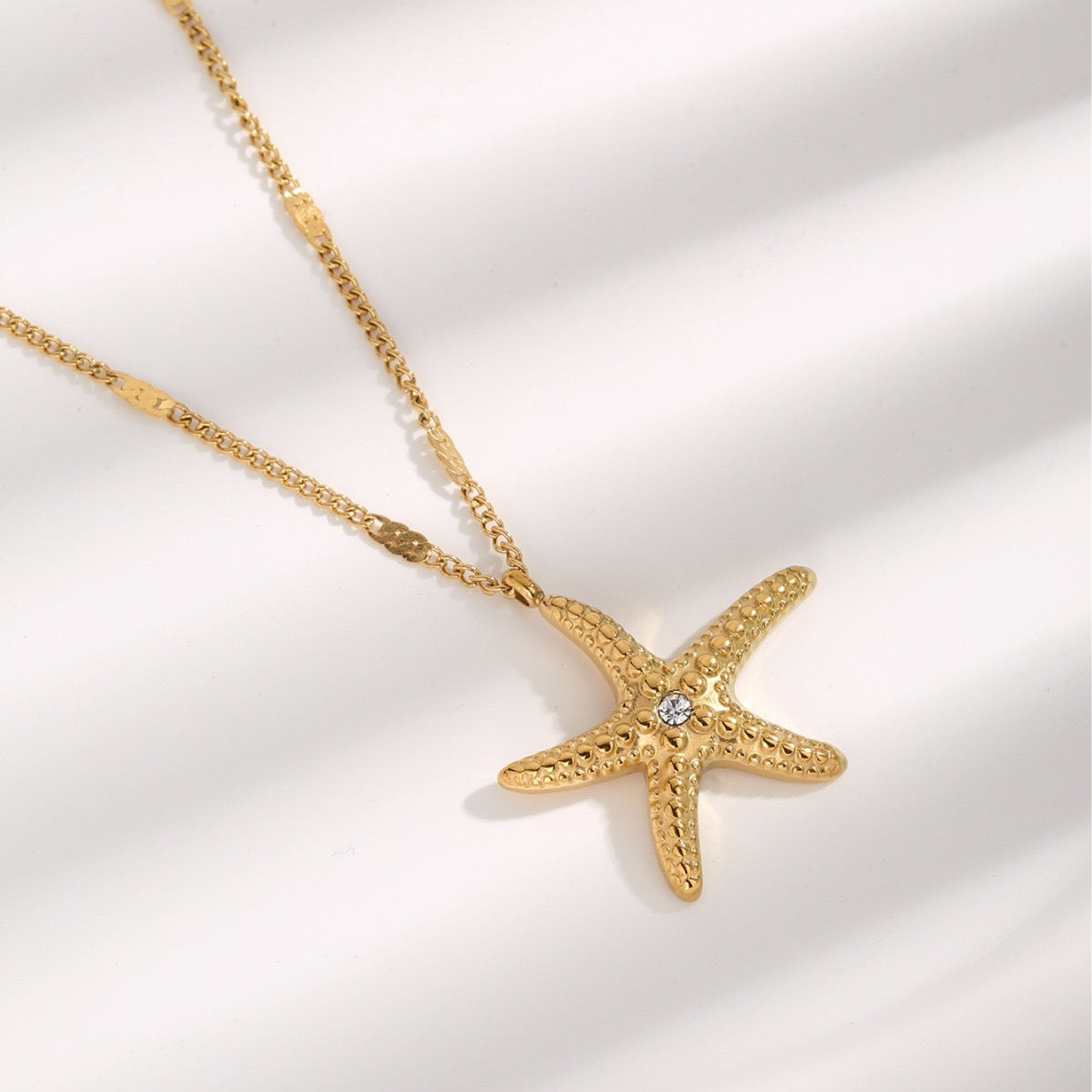 Starfish Pendant Necklace