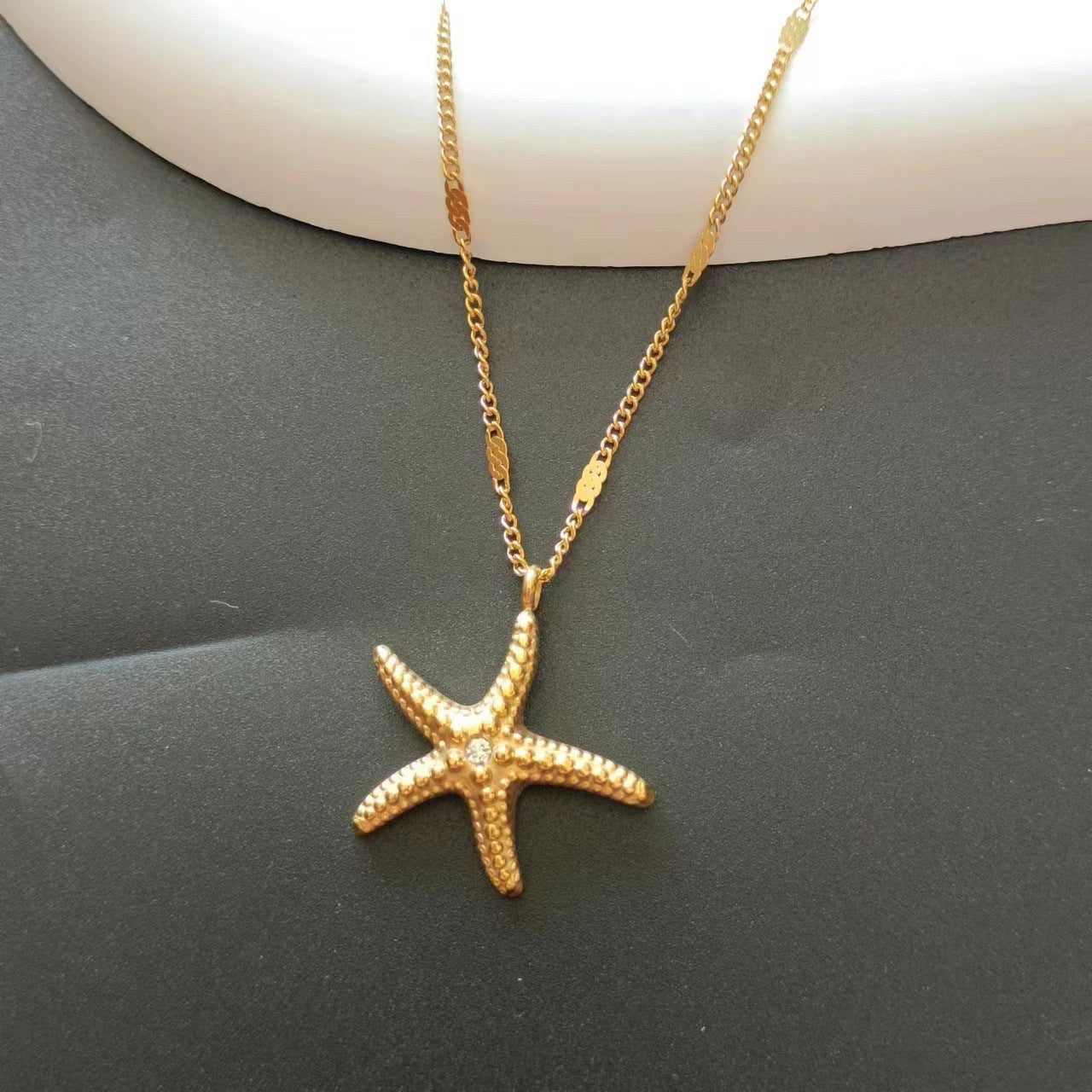 Starfish Pendant Necklace