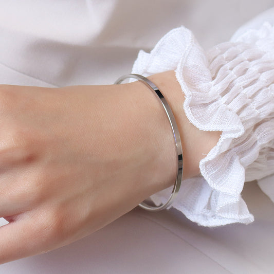 Dainty Bangle Bracelet