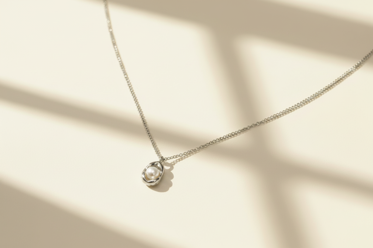 Cove Necklace